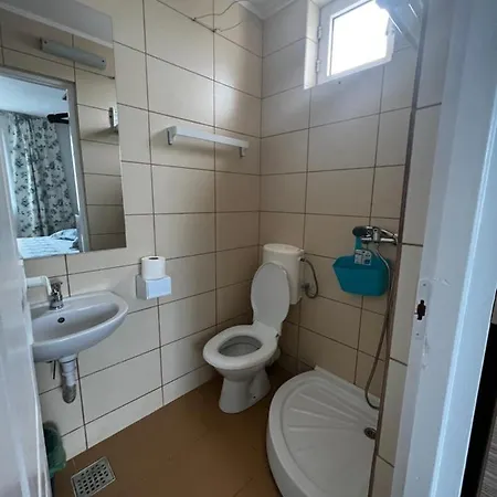منزل للإقامة Camere De Inchiriat Andra *