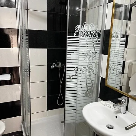 Camere De Inchiriat Andra منزل للإقامة إيفوري نورد